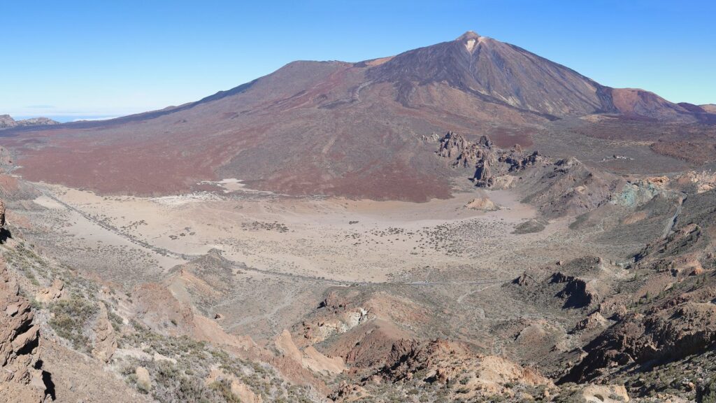 Sopka Teide nad kalderou Las Cañadas na Tenerife
